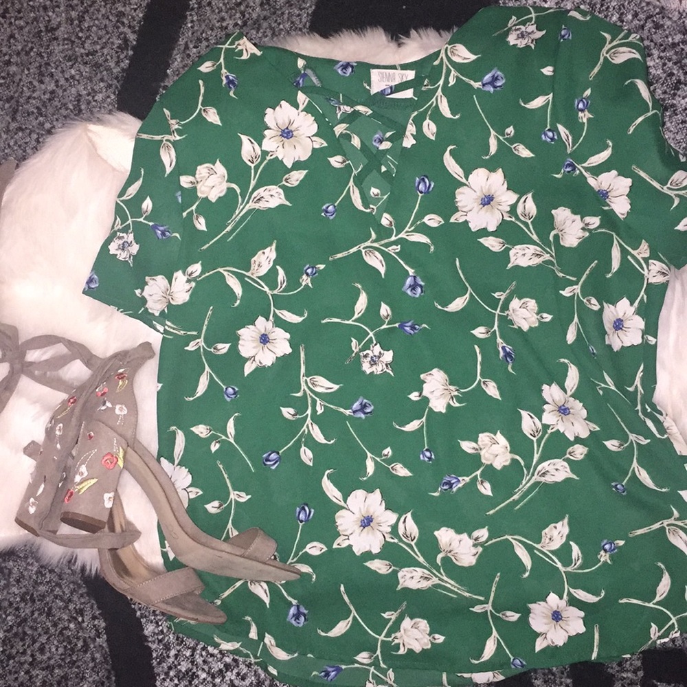 Green Floral Flowy top